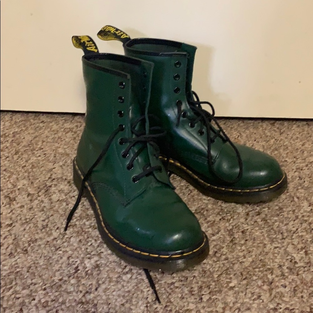Dark Green Dr. Martens 9 AirWairs